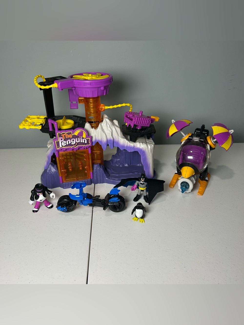Imaginext Penguin Bundle Penguin’s Lair Helicopter and Action Figures